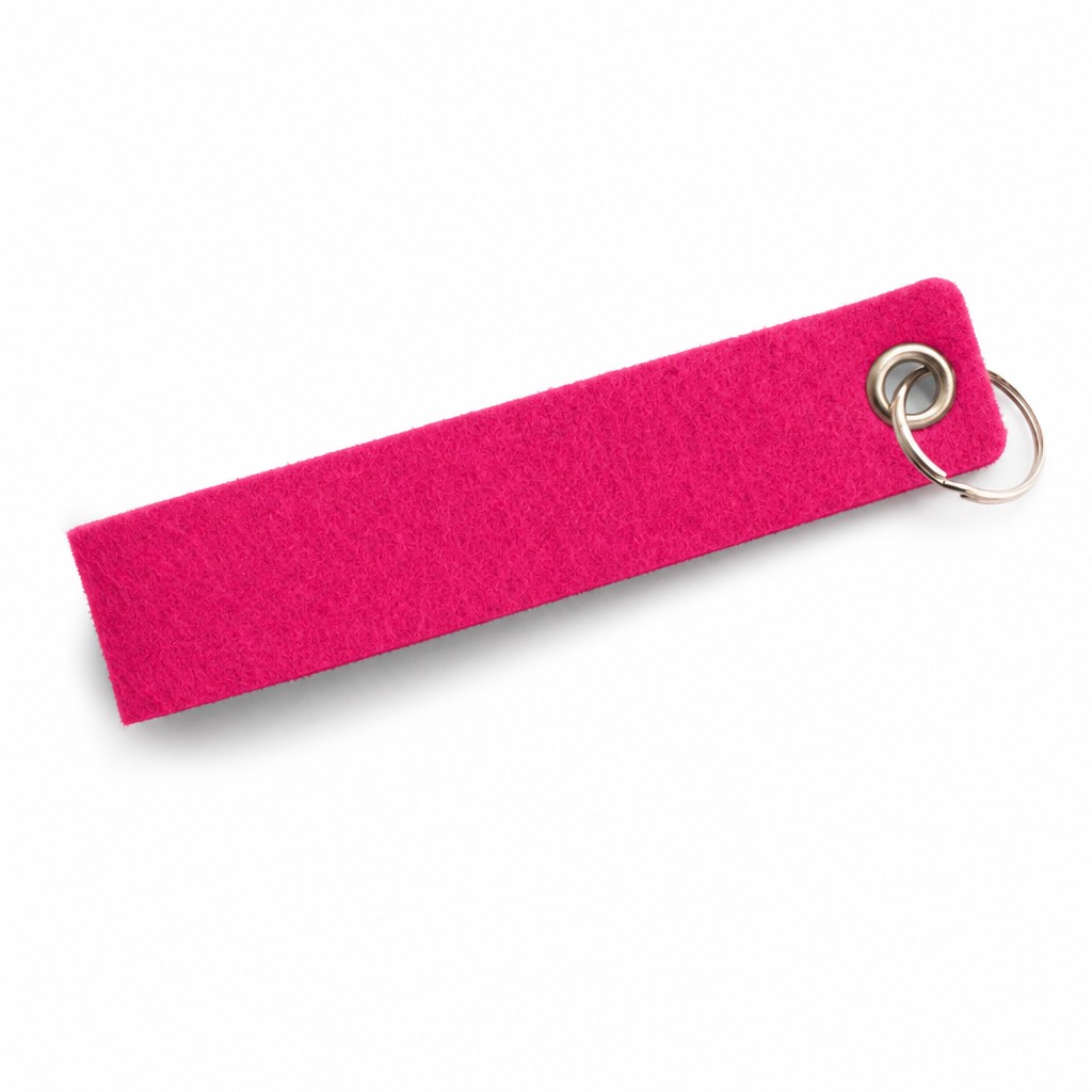 Filz-Schlüsselanhänger Schlaufe 140 × 30 mm in Dunkelpink-Magenta mit Metallöse und Schlüsselring – Werbeartikel aus 3 mm Filz